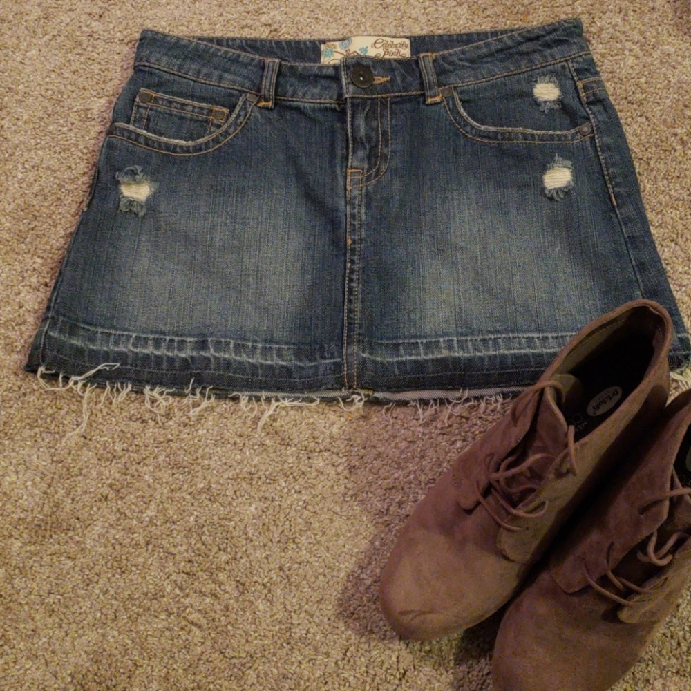 Celebrity Pink distressed denim mini skirt